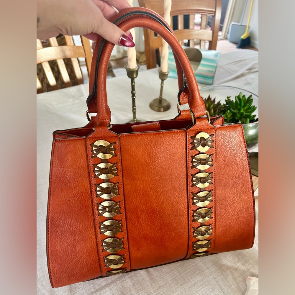 Cato Orange Tote with Gold Detailing - Picture 4 of 11
